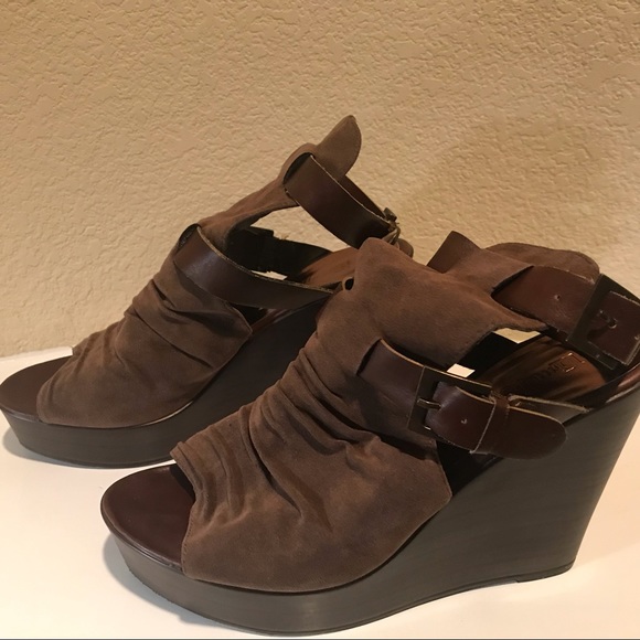 LimeLight Brown Fabric Sandals, 4” Wedge Heels - Picture 5 of 6